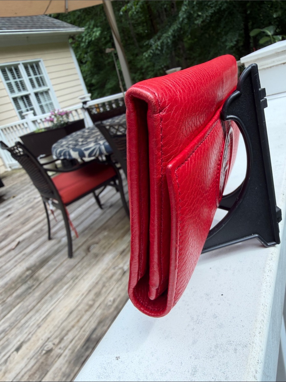 Gucci Authentic Red Pebbled Leather Continental Wallet - Picture 6 of 17